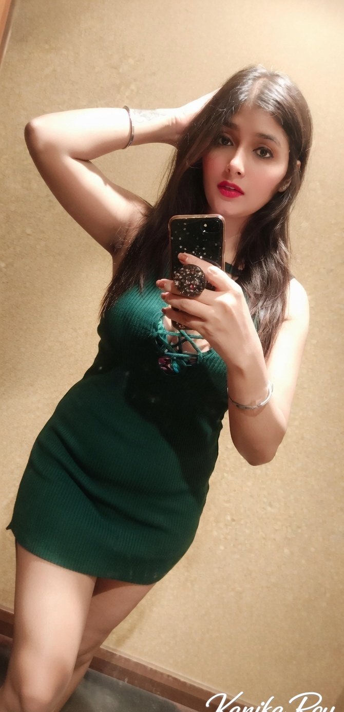 Myra – Lucknow’s Graceful Slim-Curvy Enchantress